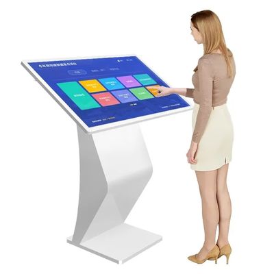 Pavimento che sta il chiosco a 21,5 pollici del touch screen per informazioni di Digital