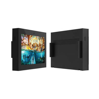 Wall Mounted 3840x2160 Outdoor Lcd Digital Signage 65&quot; With Split Screen