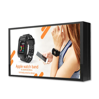 Wall Mounted 3840x2160 Outdoor Lcd Digital Signage 65&quot; With Split Screen